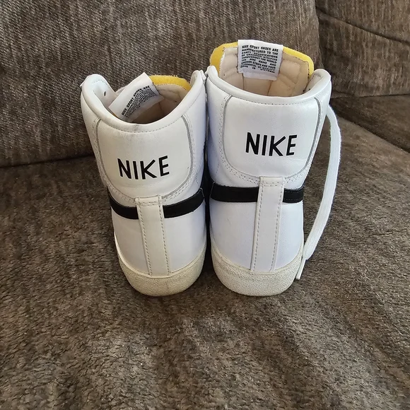 Nike White Sneakers - Picture 4 of 6